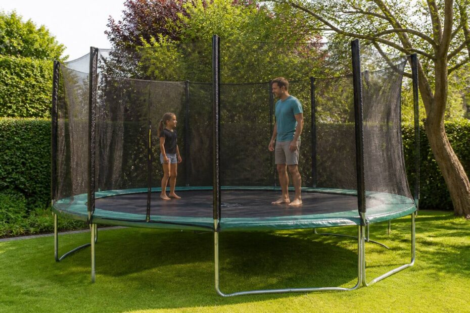 Trampoline: zo kies je, gebruik je en onderhoud je hem voor jarenlang springplezier